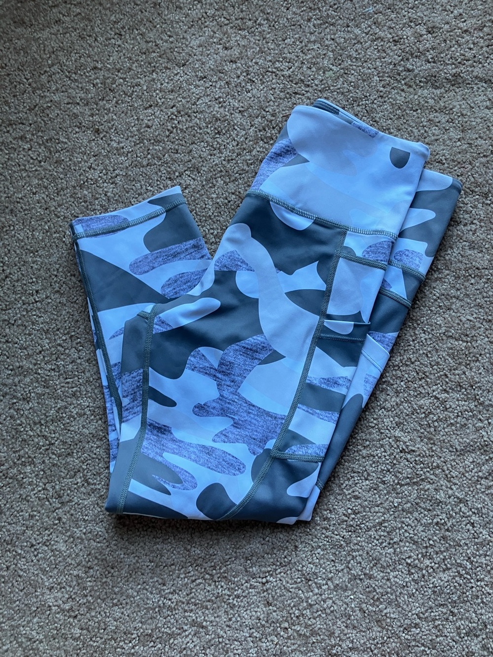 ZYIA White & Gray Camo High-Rise Leggings